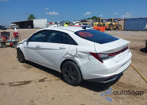 2021 Hyundai Elantra Sel z USA, uszkodzony, nr VIN 5NPLM4AG9MH003282